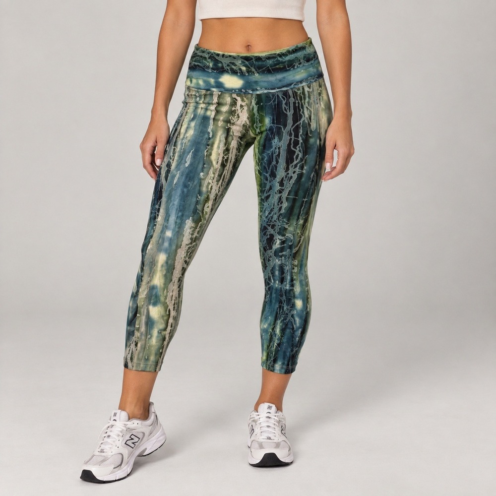 Hands to Hearts Blue Green Tie Dye Cropped Leggings Women Large Lycra Yoga Pants
